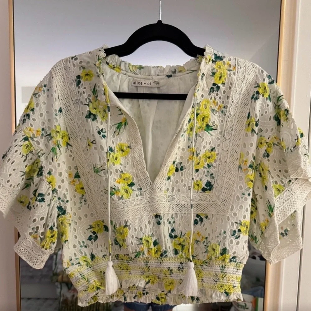 Alice + Olivia Tabitha Eyelet Set - Floral Crop Top (Large) & Skirt Set (10) - Picture 11 of 16